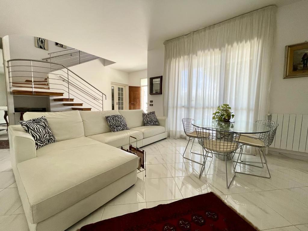 Villa Girasole Алкамо Экстерьер фото