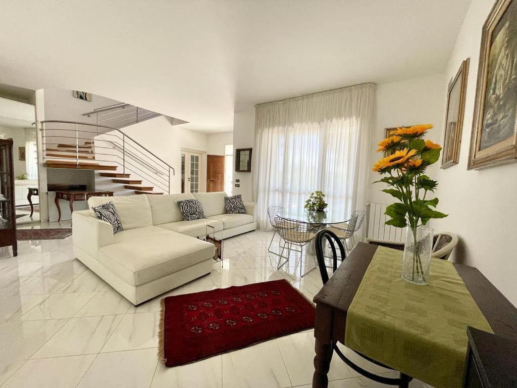 Villa Girasole Алкамо Экстерьер фото